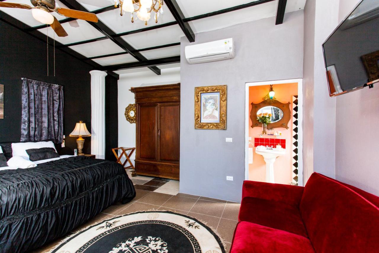 Garlands Del Rio Riverside Boutique Hotel Puerto Vallarta Bilik gambar