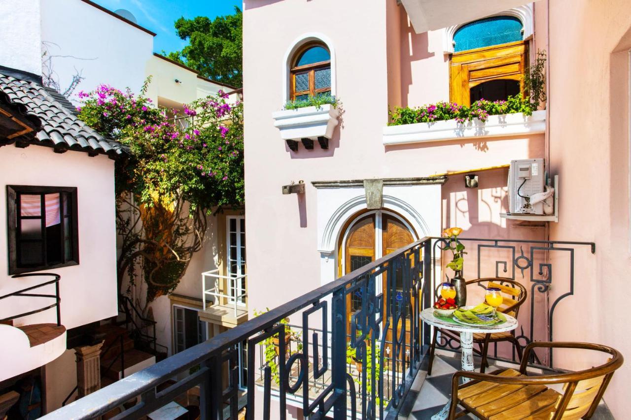 Garlands Del Rio Riverside Boutique Hotel Puerto Vallarta Bilik gambar