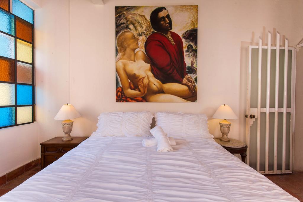 Garlands Del Rio Riverside Boutique Hotel Puerto Vallarta Bilik gambar